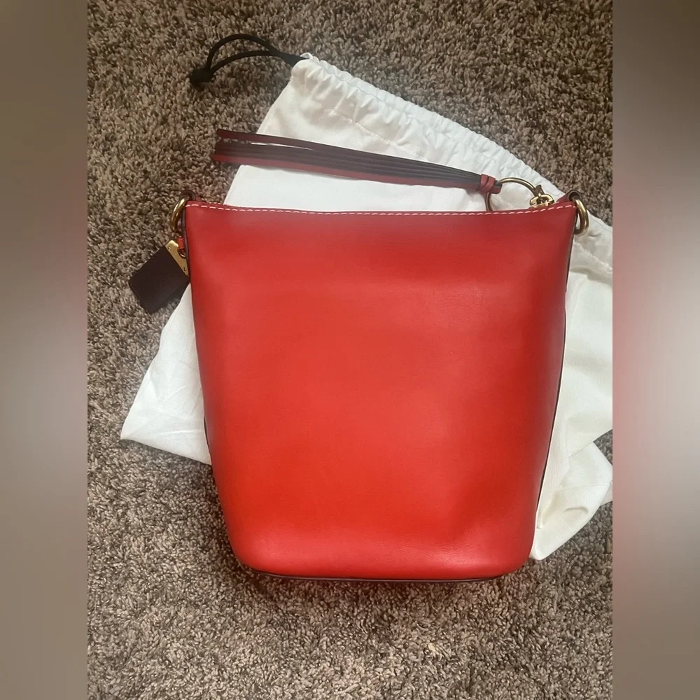 Coach 1941 Duffle 20 Vermillion - Picture 1 of 11